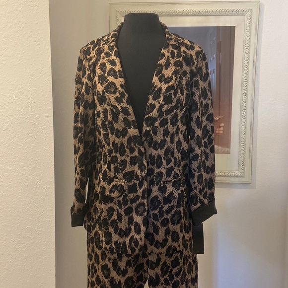 LAURA CRUZ 2PC LEPOARD BLAZER & PANT SUIT. - Picture 1 of 10